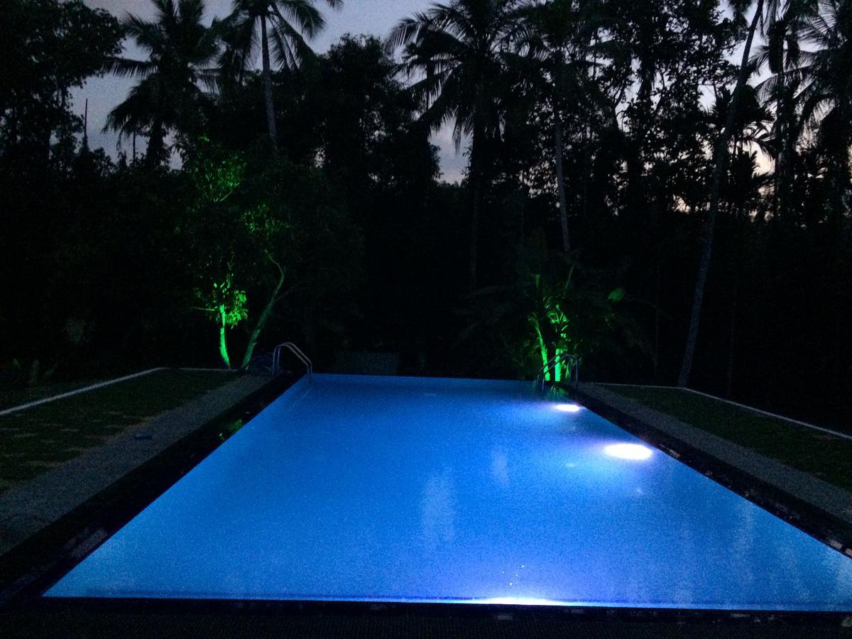 Anuhas Airport Villas Katunayake Exterior photo